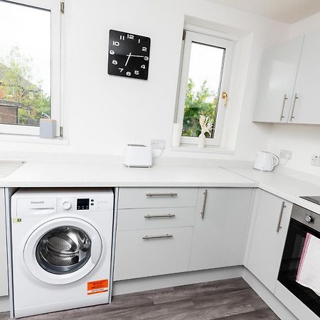Greenbourne - 4 Bedrooms Sleeps 8 Free Parking Gateshead Extérieur photo