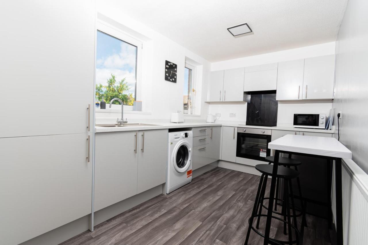 Greenbourne - 4 Bedrooms Sleeps 8 Free Parking Gateshead Extérieur photo