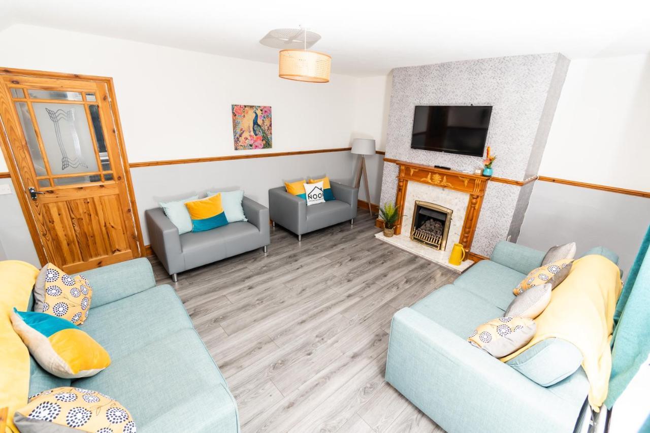 Greenbourne - 4 Bedrooms Sleeps 8 Free Parking Gateshead Extérieur photo