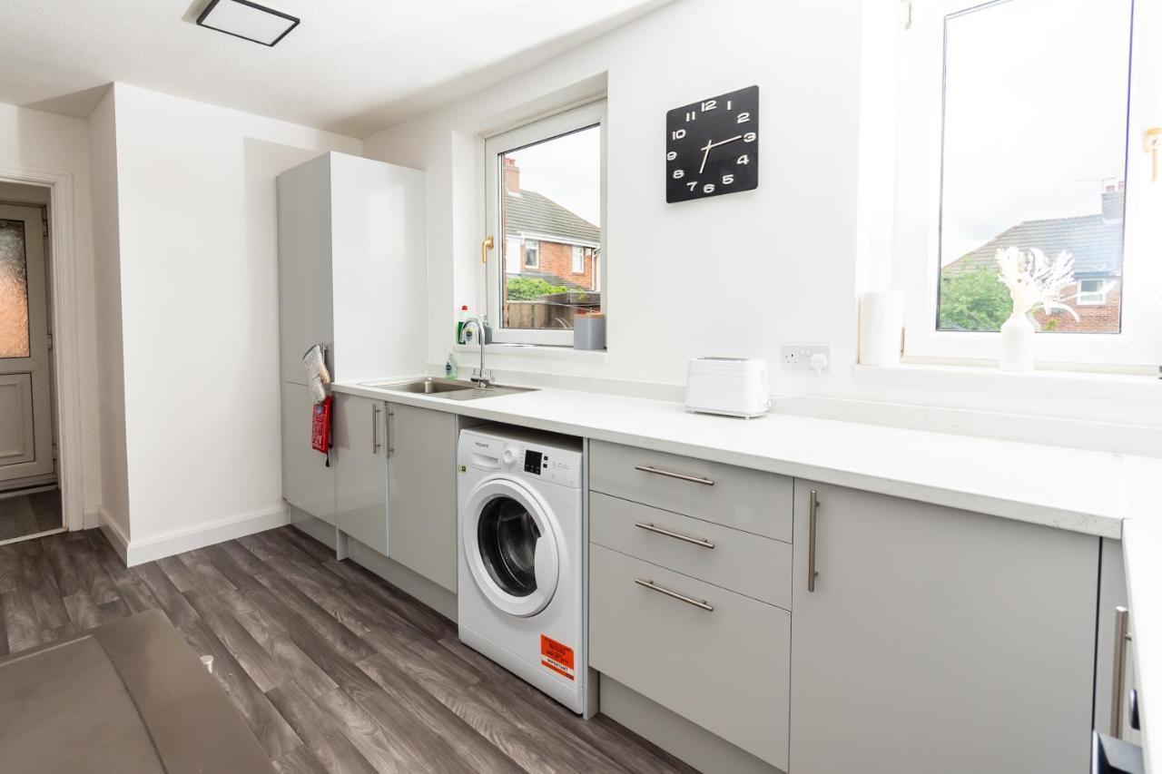 Greenbourne - 4 Bedrooms Sleeps 8 Free Parking Gateshead Extérieur photo