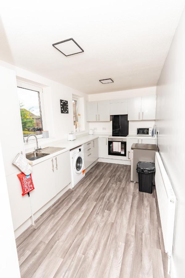 Greenbourne - 4 Bedrooms Sleeps 8 Free Parking Gateshead Extérieur photo