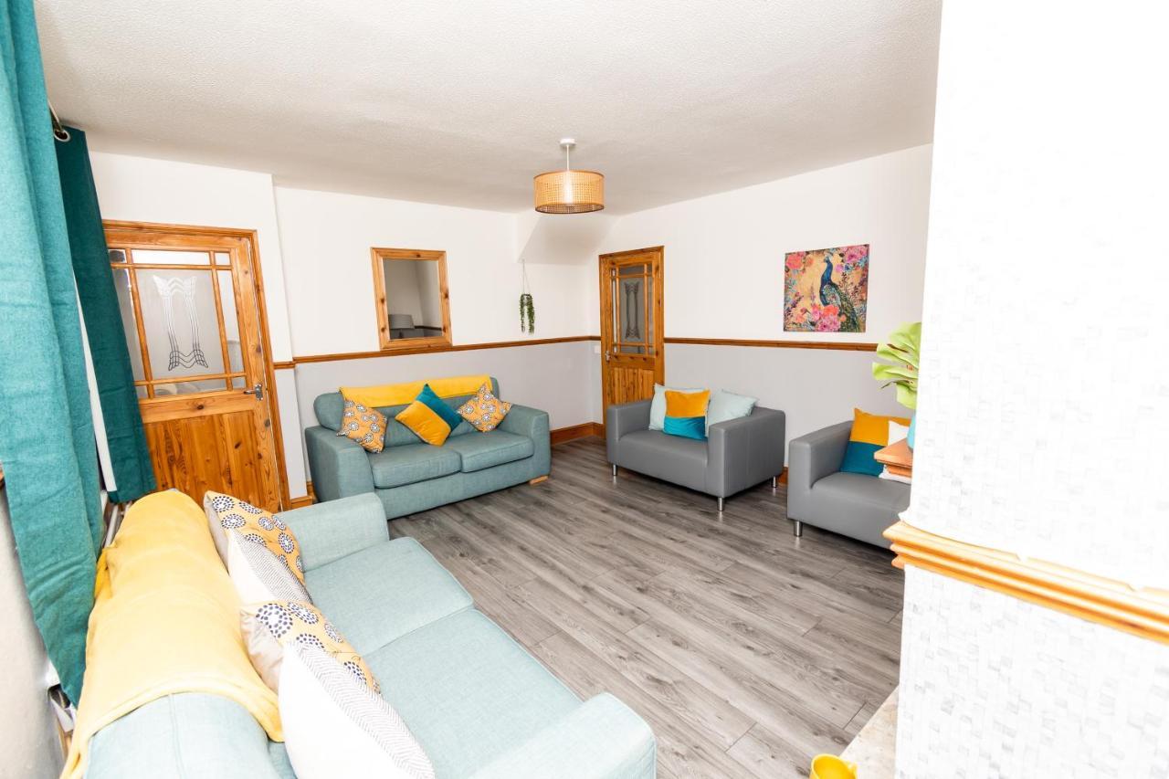 Greenbourne - 4 Bedrooms Sleeps 8 Free Parking Gateshead Extérieur photo