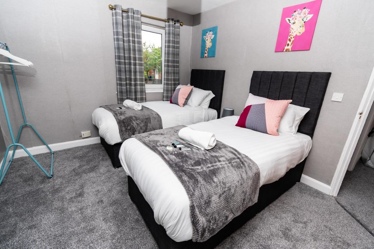 Greenbourne - 4 Bedrooms Sleeps 8 Free Parking Gateshead Extérieur photo